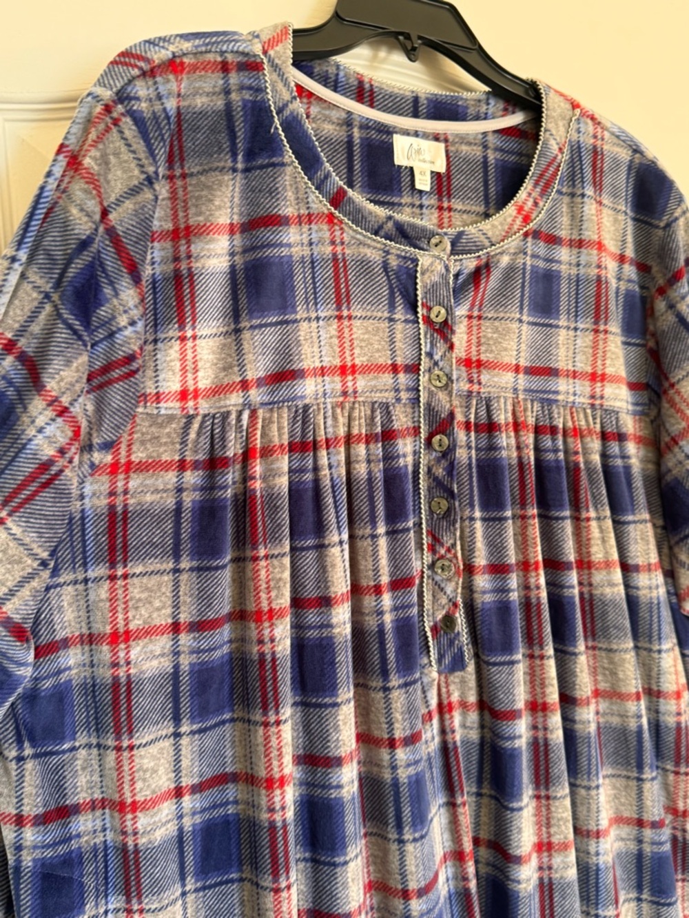 PLUS NIGHTGOWN SIZE 4X. ARIA SLEEPWEAR, LONG SLEEVES, SOFT FLEECE PLAID, POCKETS - Picture 3 of 16